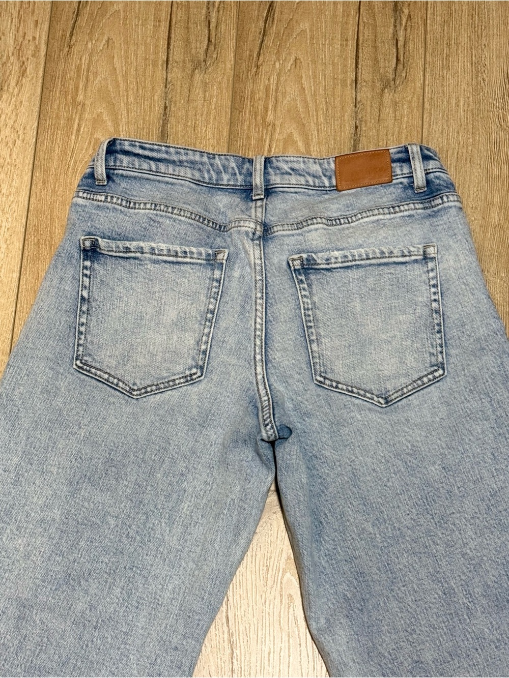 BKE Payton Universal Fit Mid Rise Wide Leg Light Wash Jeans 26x32 - Picture 8 of 12